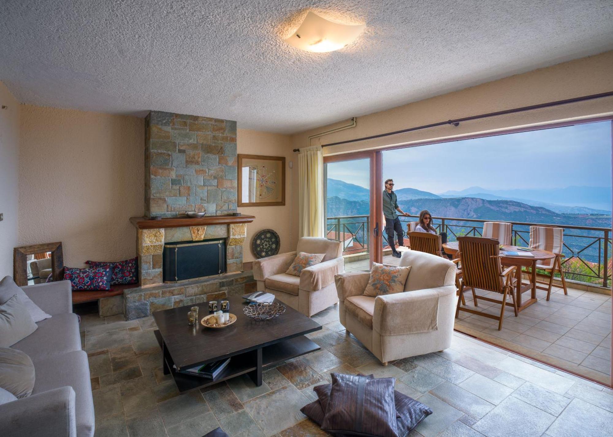 Traditional Luxury Villa Armonia 아이기오 외부 사진