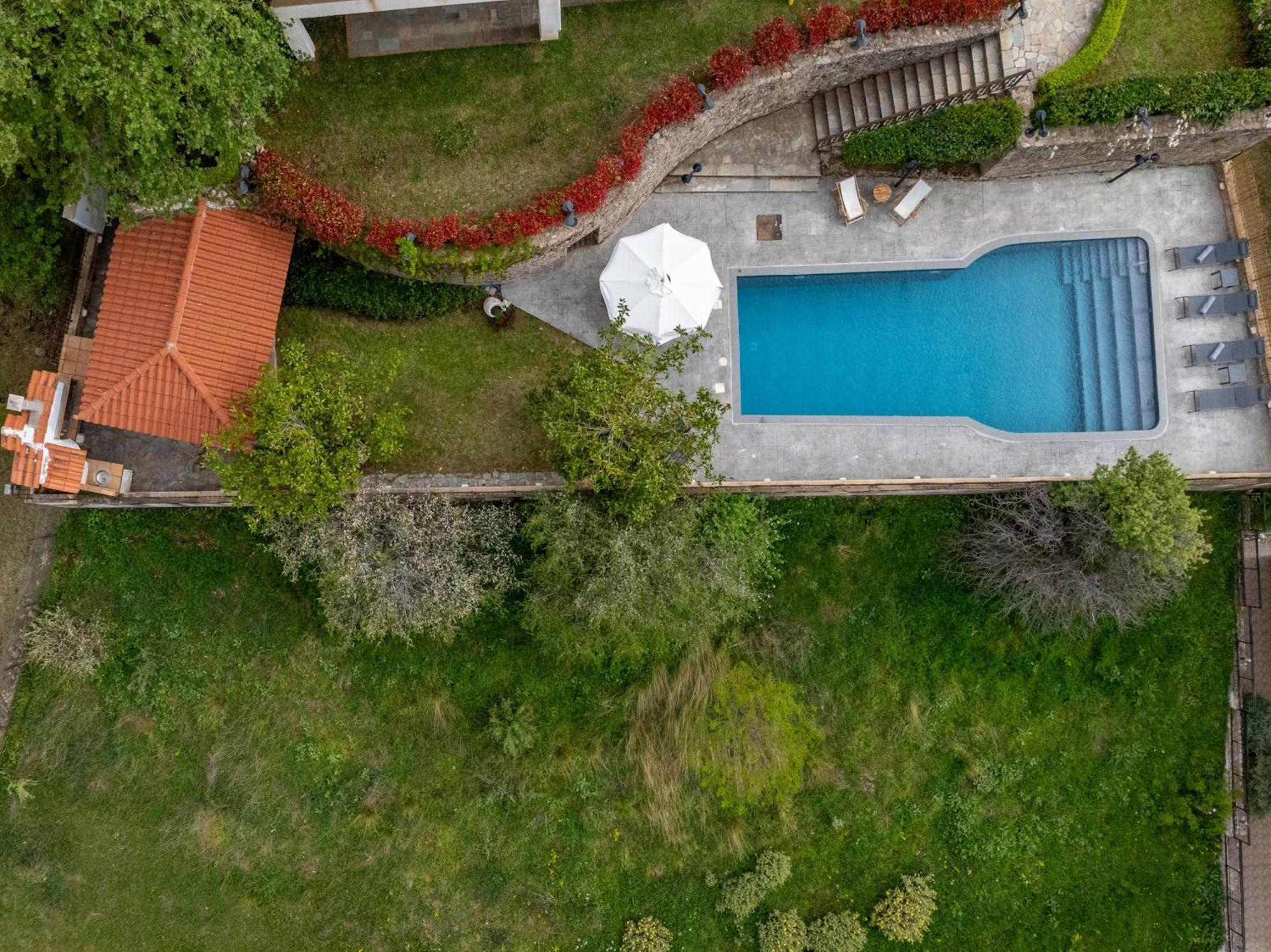 Traditional Luxury Villa Armonia 아이기오 외부 사진