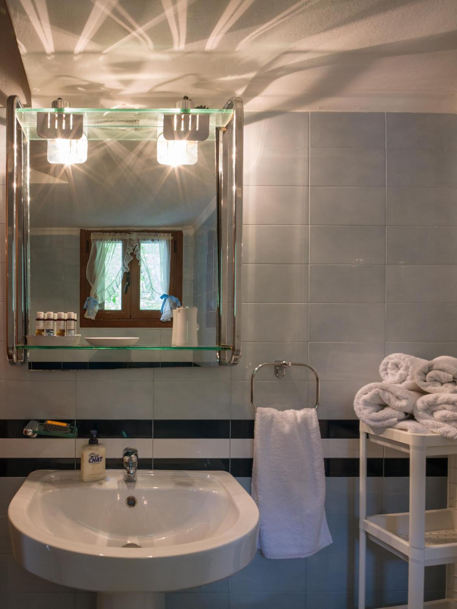 Traditional Luxury Villa Armonia 아이기오 외부 사진