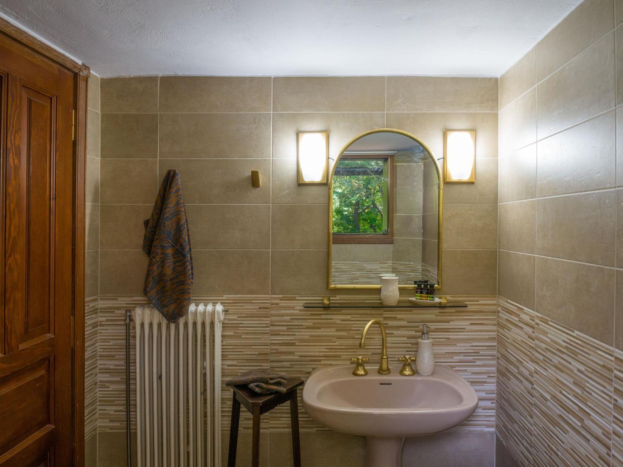 Traditional Luxury Villa Armonia 아이기오 외부 사진