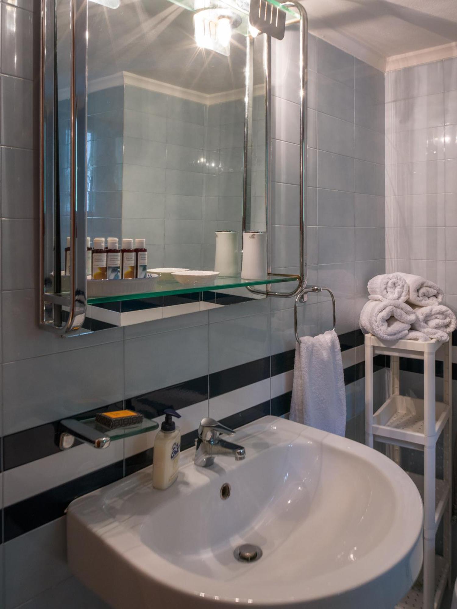 Traditional Luxury Villa Armonia 아이기오 외부 사진