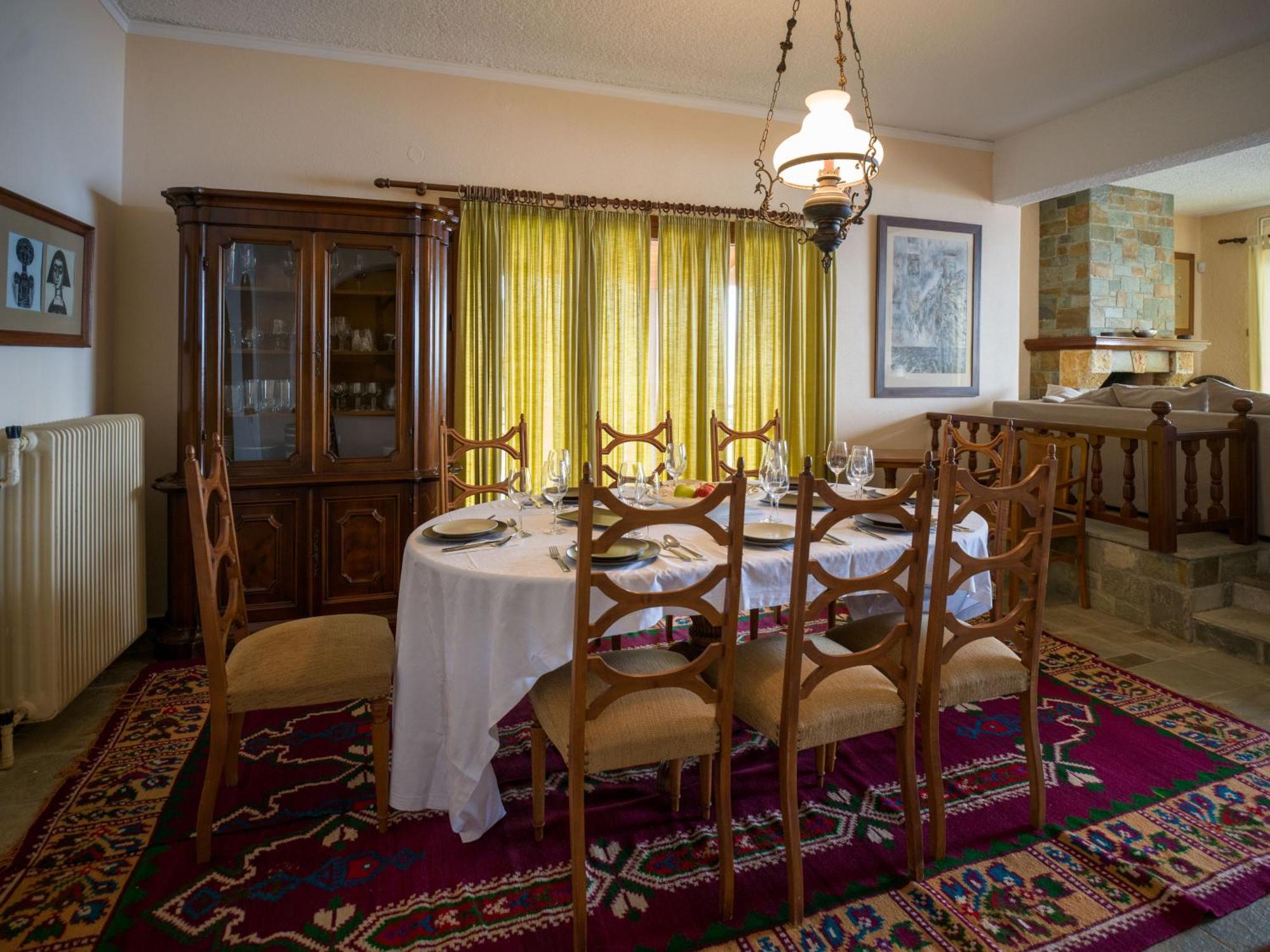 Traditional Luxury Villa Armonia 아이기오 외부 사진